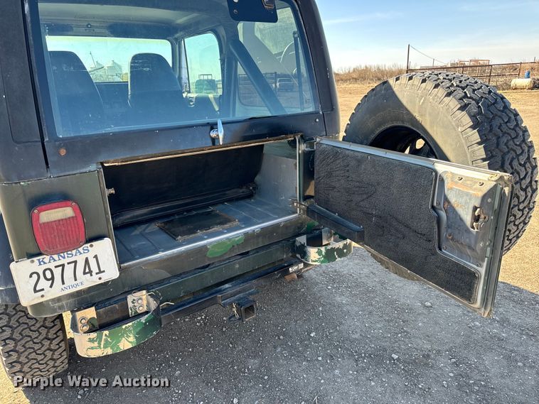 image for item NH9051 1987 Jeep Wrangler Laredo SUV