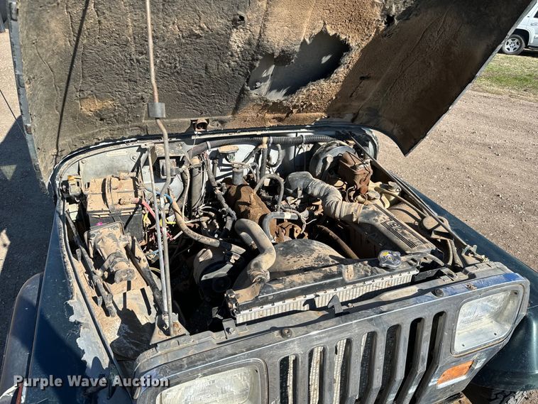 image for item NH9051 1987 Jeep Wrangler Laredo SUV