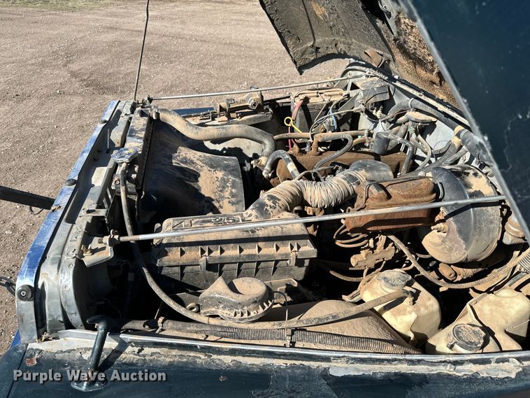 image for item NH9051 1987 Jeep Wrangler Laredo SUV