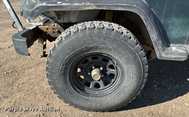 image for item NH9051 1987 Jeep Wrangler Laredo SUV