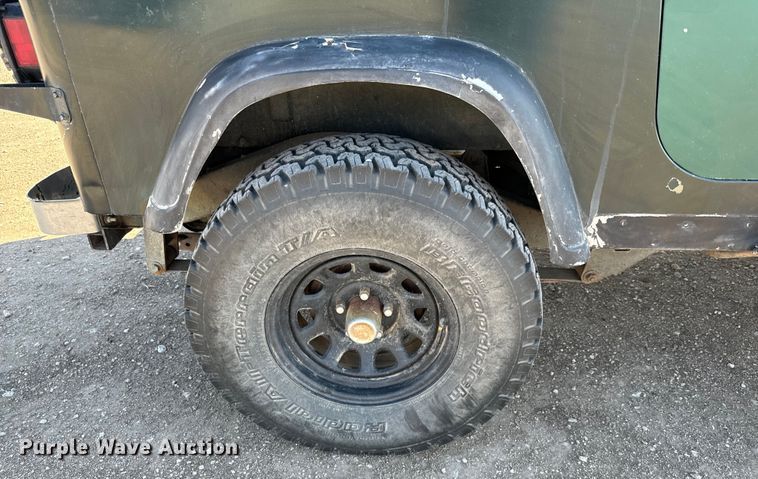 image for item NH9051 1987 Jeep Wrangler Laredo SUV