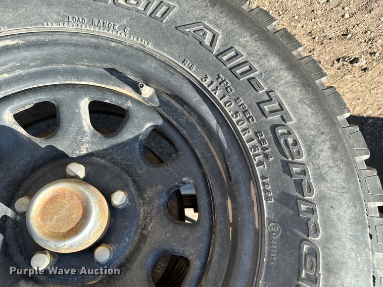 image for item NH9051 1987 Jeep Wrangler Laredo SUV