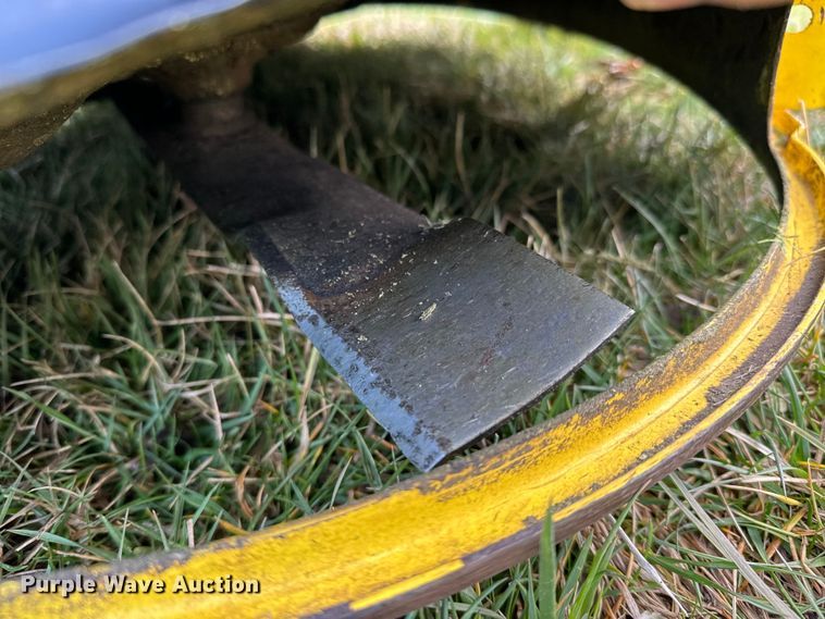 image for item NH9059 John Deere D105 lawn mower