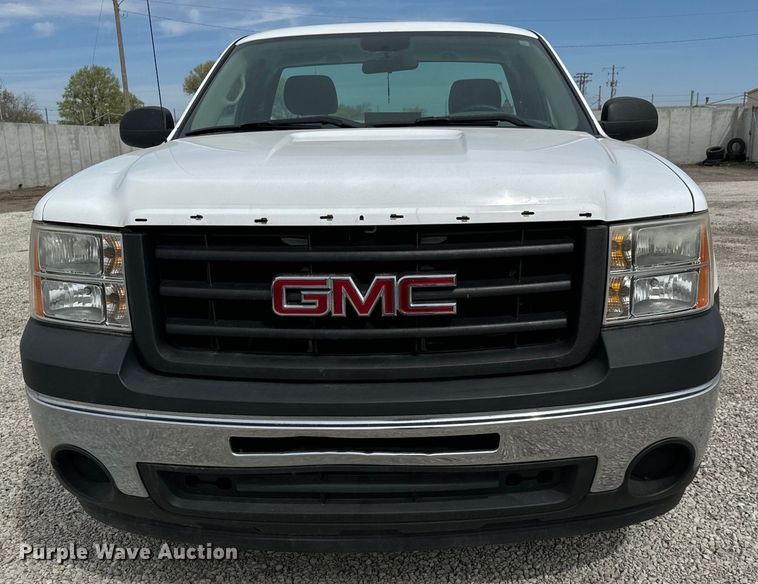 image for item NH9063 2010 GMC Sierra 1500 pickup truck