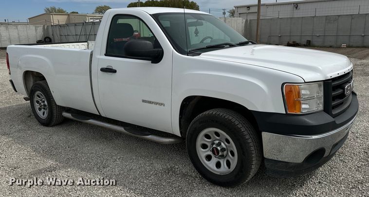 image for item NH9063 2010 GMC Sierra 1500 pickup truck