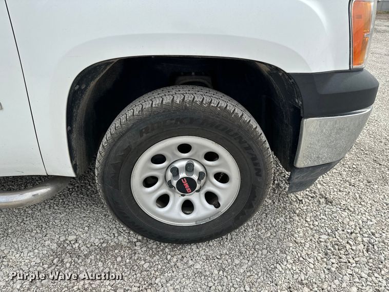 image for item NH9063 2010 GMC Sierra 1500 pickup truck