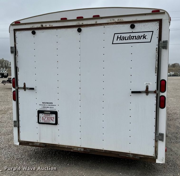 image for item NH9068 2000 Haulmark G818T2-102 enclosed cargo trailer