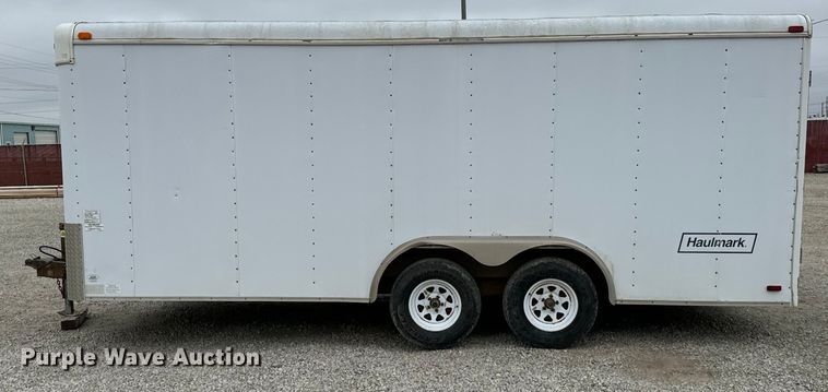 image for item NH9068 2000 Haulmark G818T2-102 enclosed cargo trailer