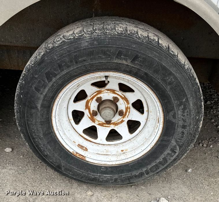 image for item NH9068 2000 Haulmark G818T2-102 enclosed cargo trailer