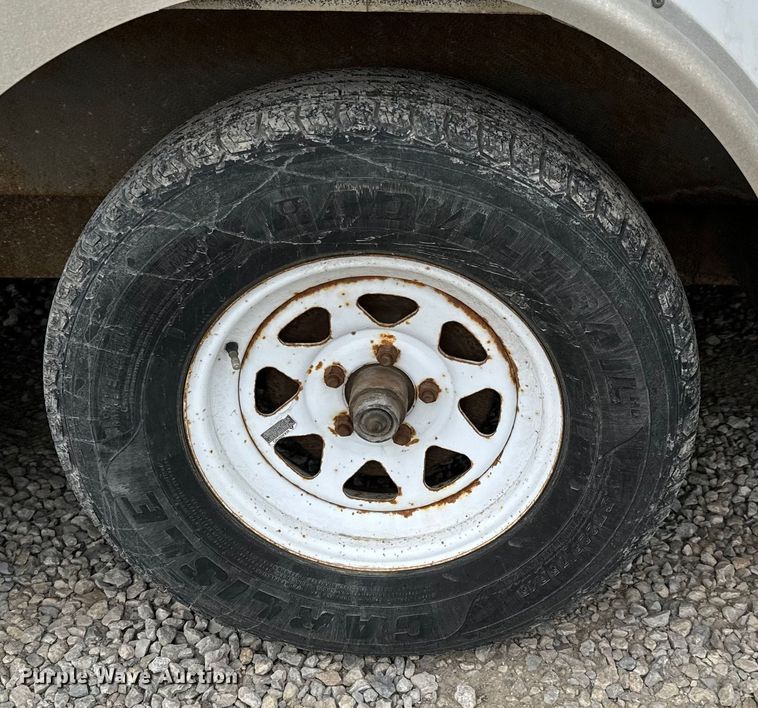 image for item NH9068 2000 Haulmark G818T2-102 enclosed cargo trailer