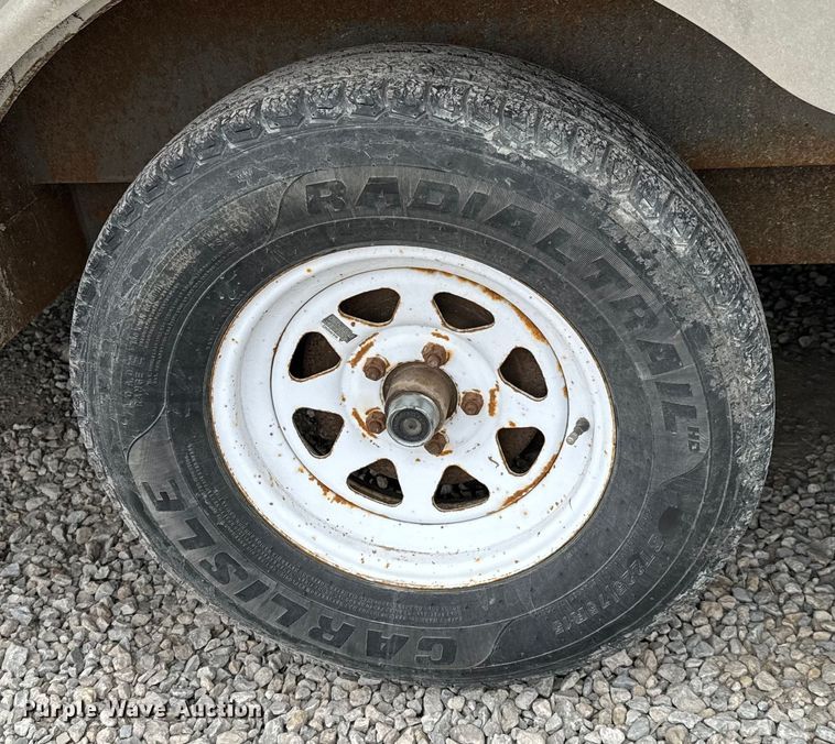 image for item NH9068 2000 Haulmark G818T2-102 enclosed cargo trailer