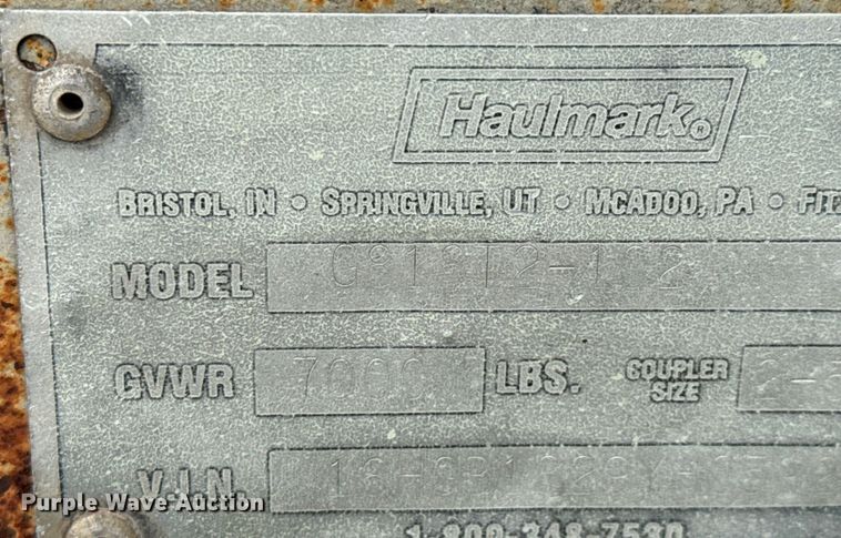 image for item NH9068 2000 Haulmark G818T2-102 enclosed cargo trailer