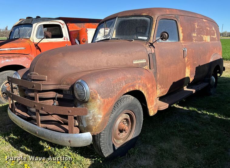 image for item NH9073 1948 Chevrolet  Carryall  SUV