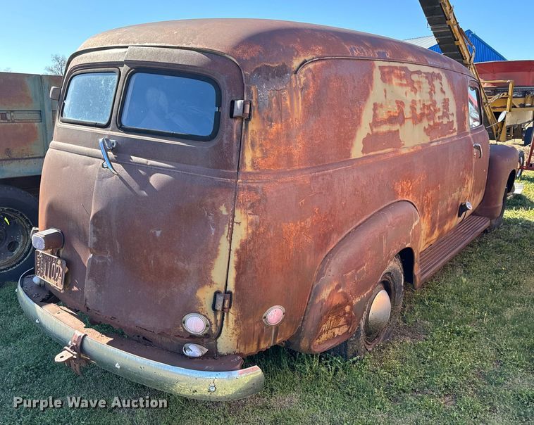 image for item NH9073 1948 Chevrolet  Carryall  SUV