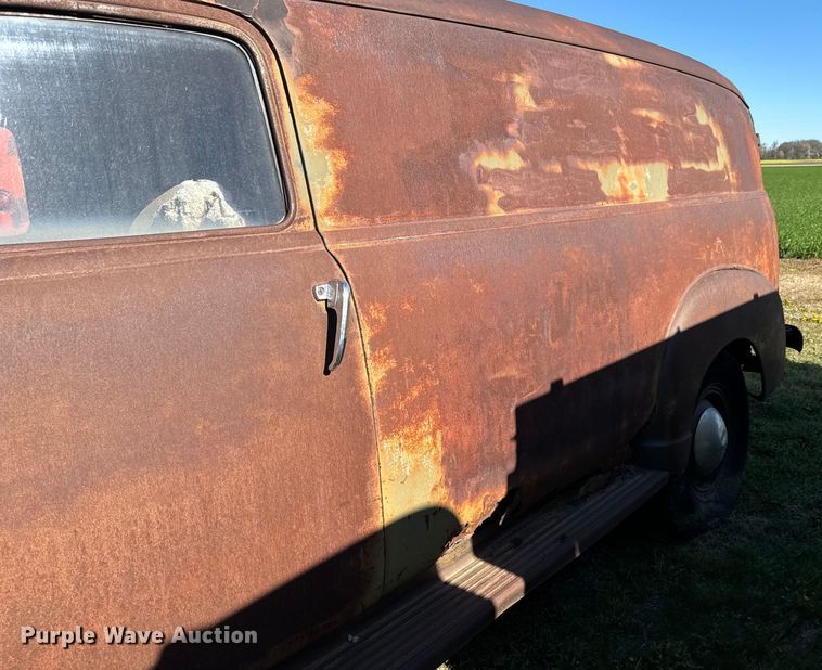 image for item NH9073 1948 Chevrolet  Carryall  SUV