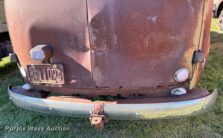 image for item NH9073 1948 Chevrolet  Carryall  SUV