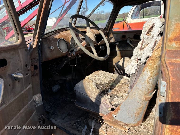 image for item NH9073 1948 Chevrolet  Carryall  SUV