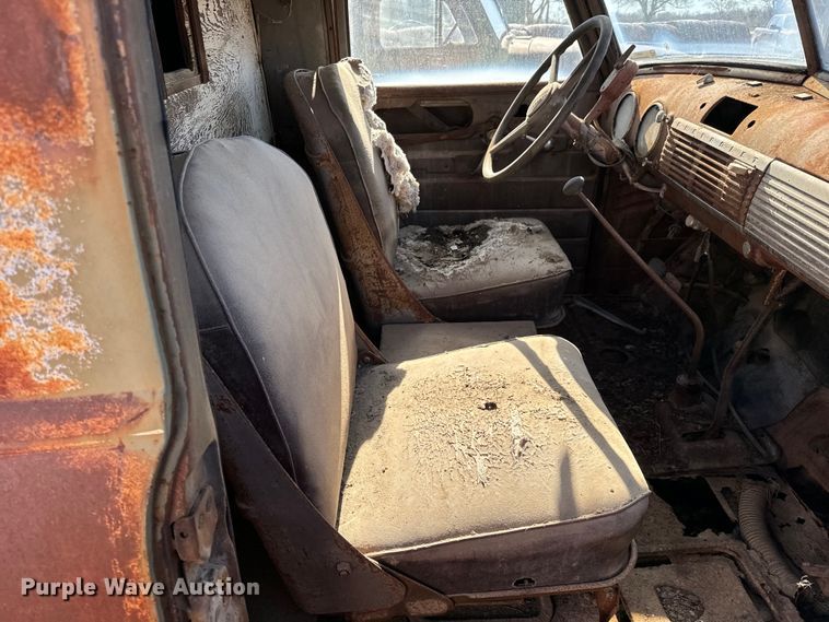 image for item NH9073 1948 Chevrolet  Carryall  SUV