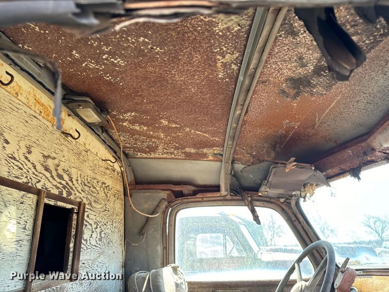 image for item NH9073 1948 Chevrolet  Carryall  SUV