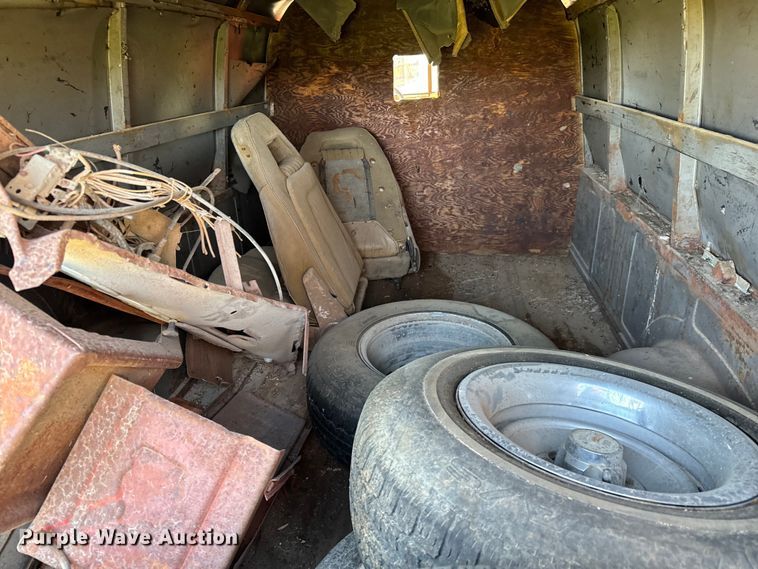 image for item NH9073 1948 Chevrolet  Carryall  SUV