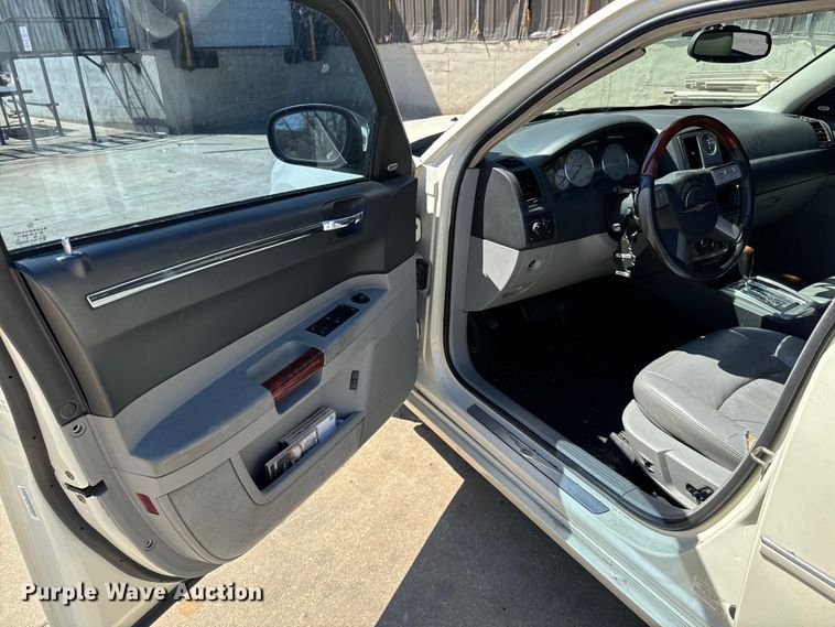 image for item NH9084 2006 Chrysler  300C 