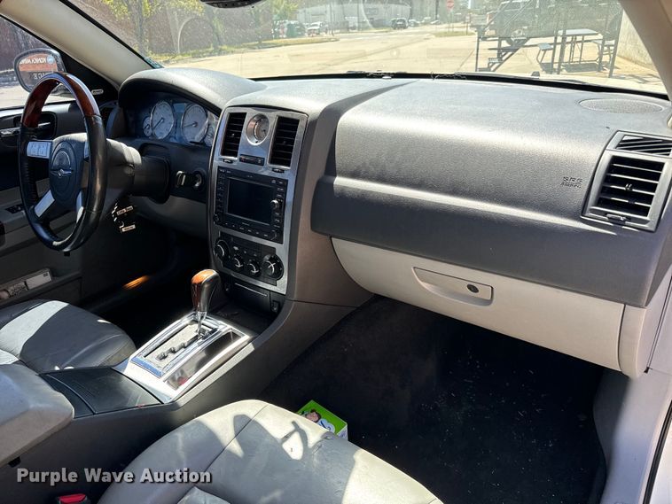 image for item NH9084 2006 Chrysler  300C 