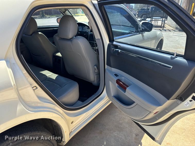 image for item NH9084 2006 Chrysler  300C 