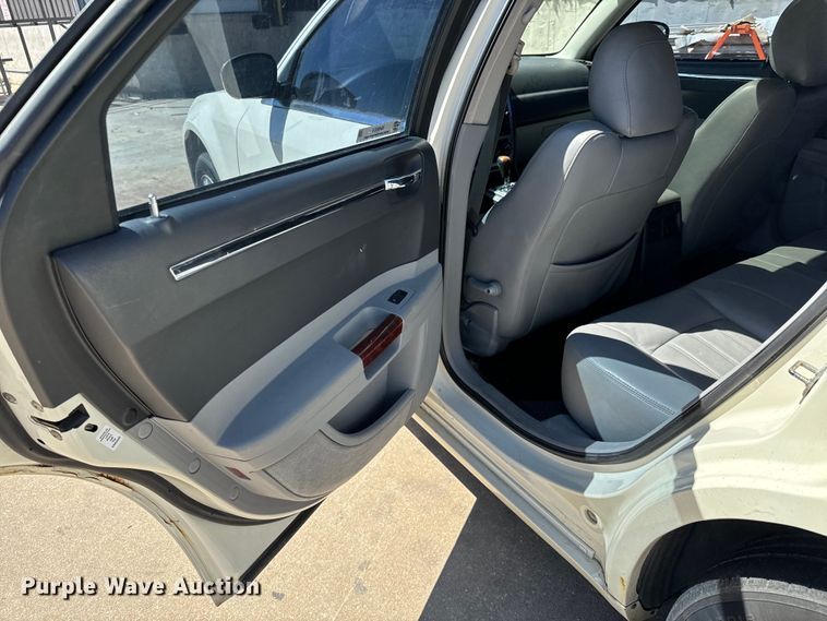 image for item NH9084 2006 Chrysler  300C 