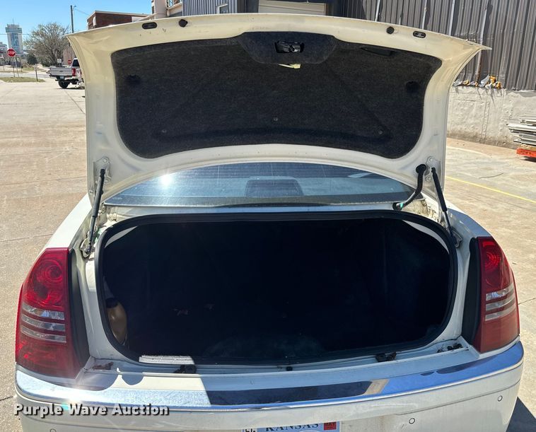 image for item NH9084 2006 Chrysler  300C 