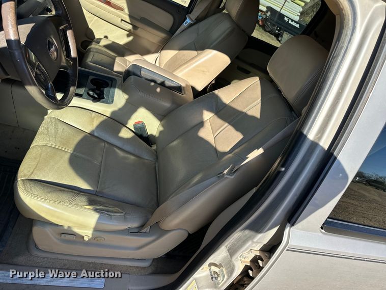 image for item NJ9495 2007 GMC Yukon XL SLT SUV