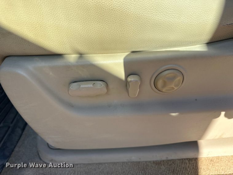 image for item NJ9495 2007 GMC Yukon XL SLT SUV