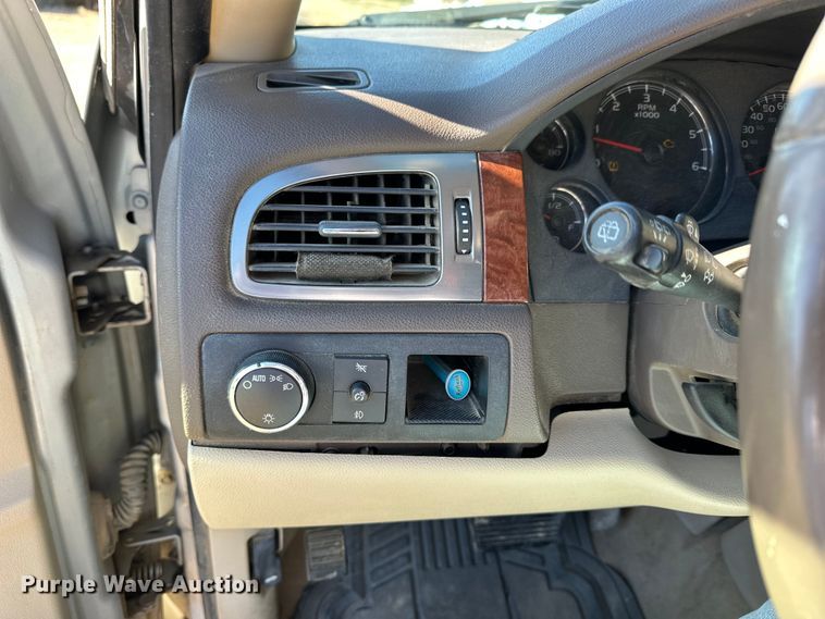 image for item NJ9495 2007 GMC Yukon XL SLT SUV