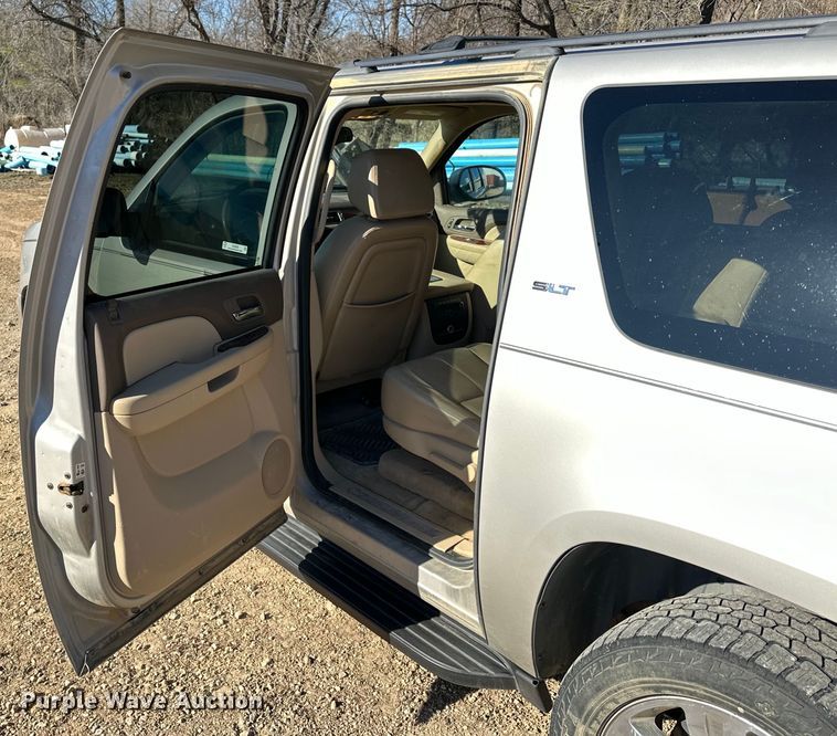 image for item NJ9495 2007 GMC Yukon XL SLT SUV