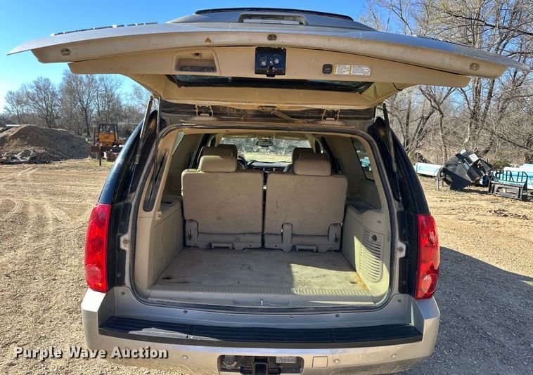 image for item NJ9495 2007 GMC Yukon XL SLT SUV