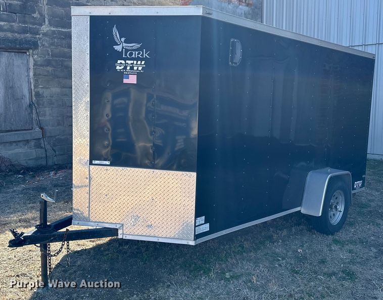 image for item NJ9506 2017 Lark VT612SA enclosed cargo trailer