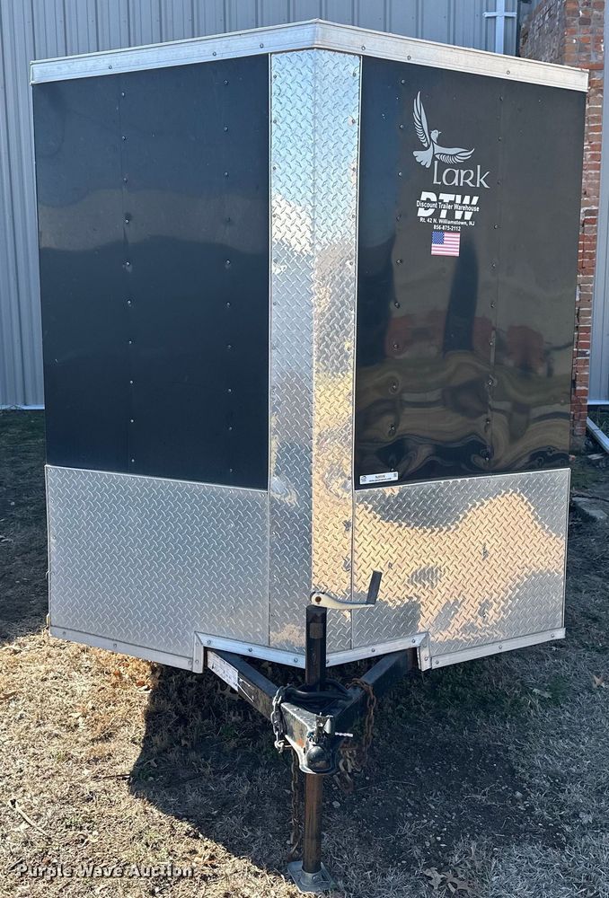 image for item NJ9506 2017 Lark VT612SA enclosed cargo trailer