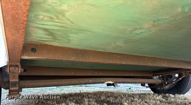 image for item NJ9506 2017 Lark VT612SA enclosed cargo trailer