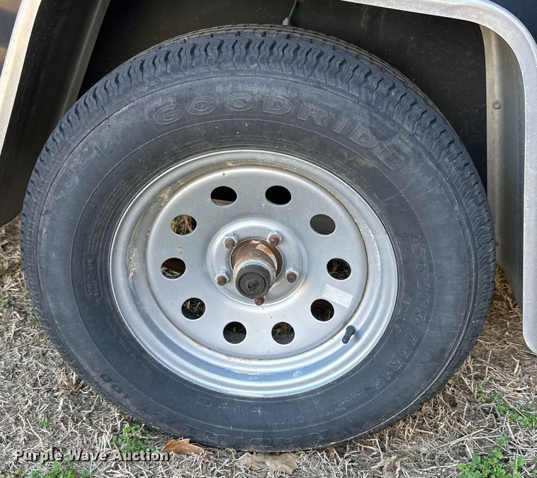 image for item NJ9506 2017 Lark VT612SA enclosed cargo trailer