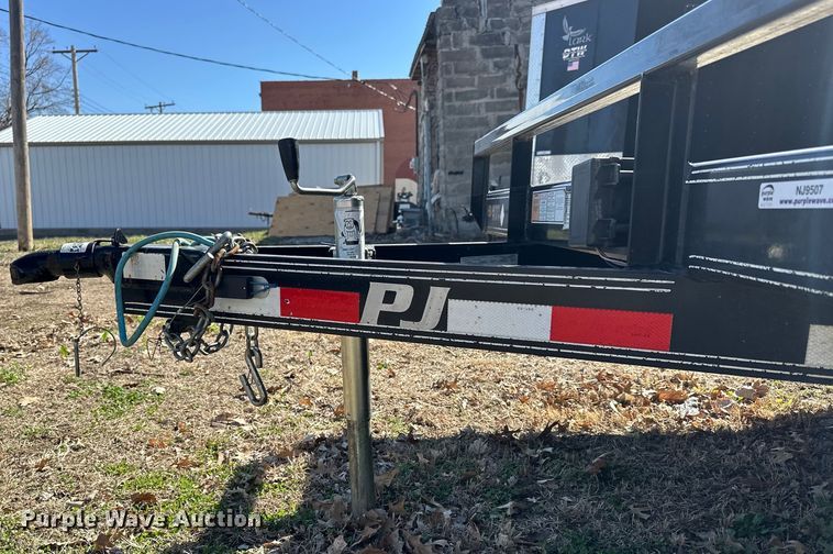 image for item NJ9507 2017 PJ C5202 utility trailer