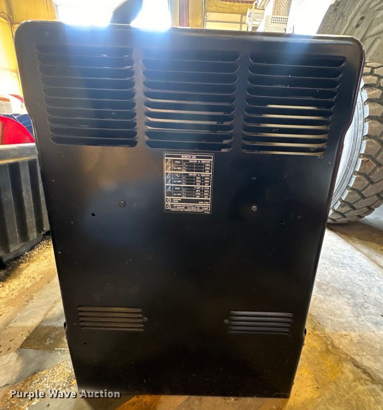 image for item NS9518 Miller Bobcat 250 welder/generator