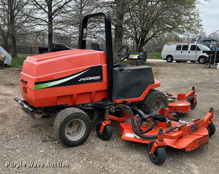 image for item NT9056 2006 Jacobsen  ZTR lawn mower