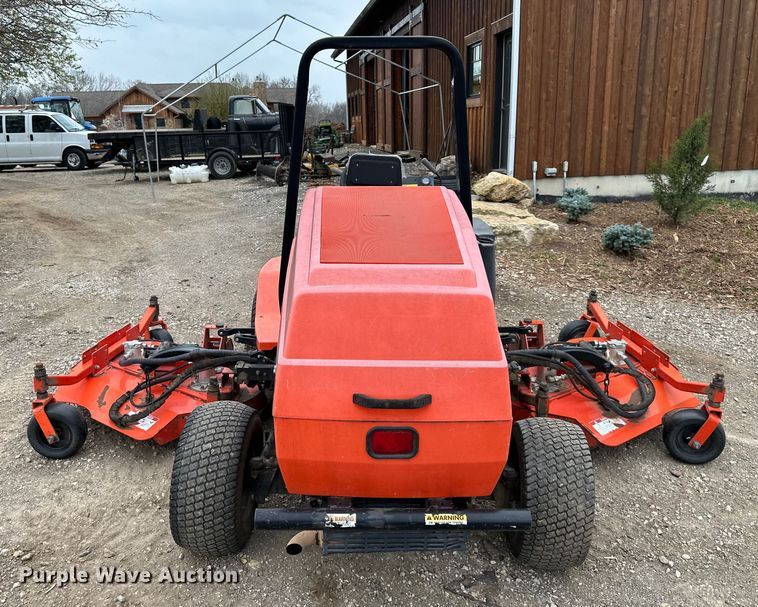 image for item NT9056 2006 Jacobsen  ZTR lawn mower