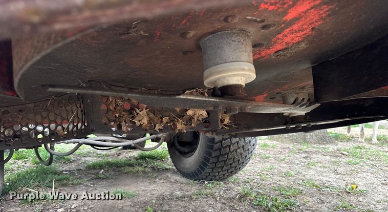 image for item NT9056 2006 Jacobsen  ZTR lawn mower