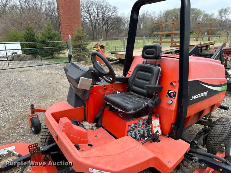 image for item NT9056 2006 Jacobsen  ZTR lawn mower