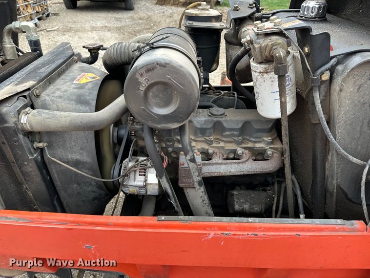 image for item NT9056 2006 Jacobsen  ZTR lawn mower