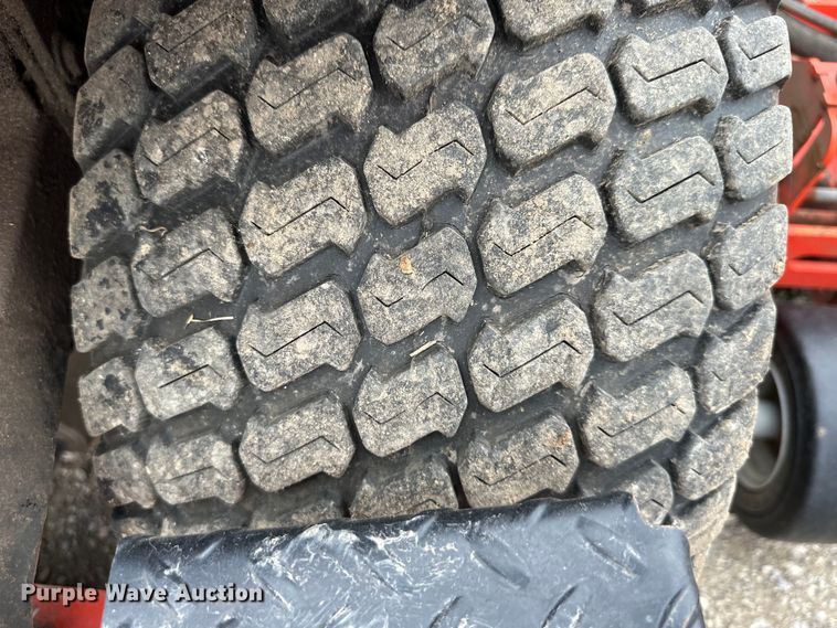 image for item NT9056 2006 Jacobsen  ZTR lawn mower