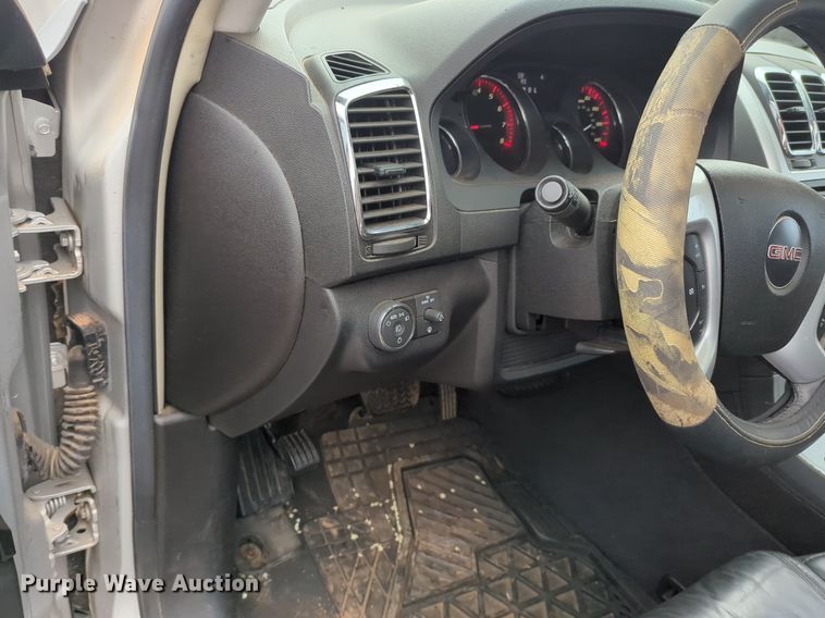 image for item NZ9390 2009 GMC Acadia SUV