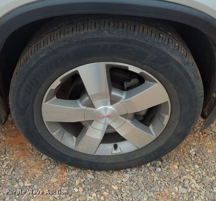 image for item NZ9390 2009 GMC Acadia SUV