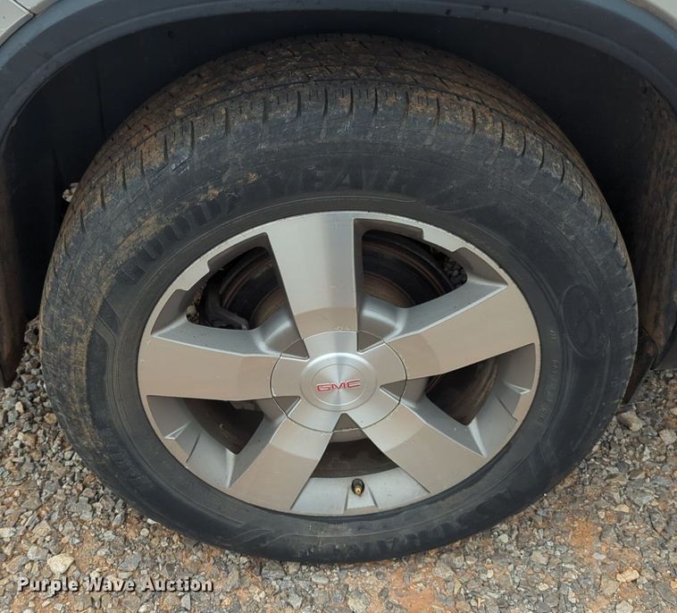 image for item NZ9390 2009 GMC Acadia SUV