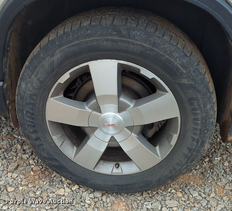image for item NZ9390 2009 GMC Acadia SUV